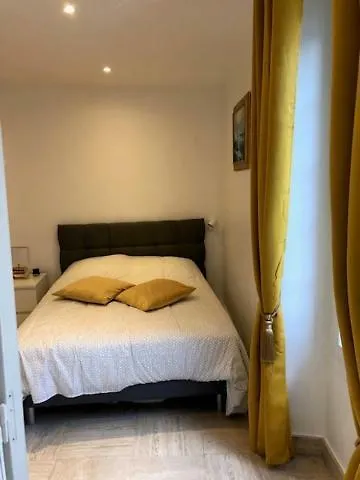 Appartement T2 Rer Cachan 0*,  Frankreich
