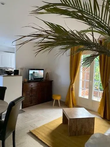 Appartement T2 Rer Cachan Apartment